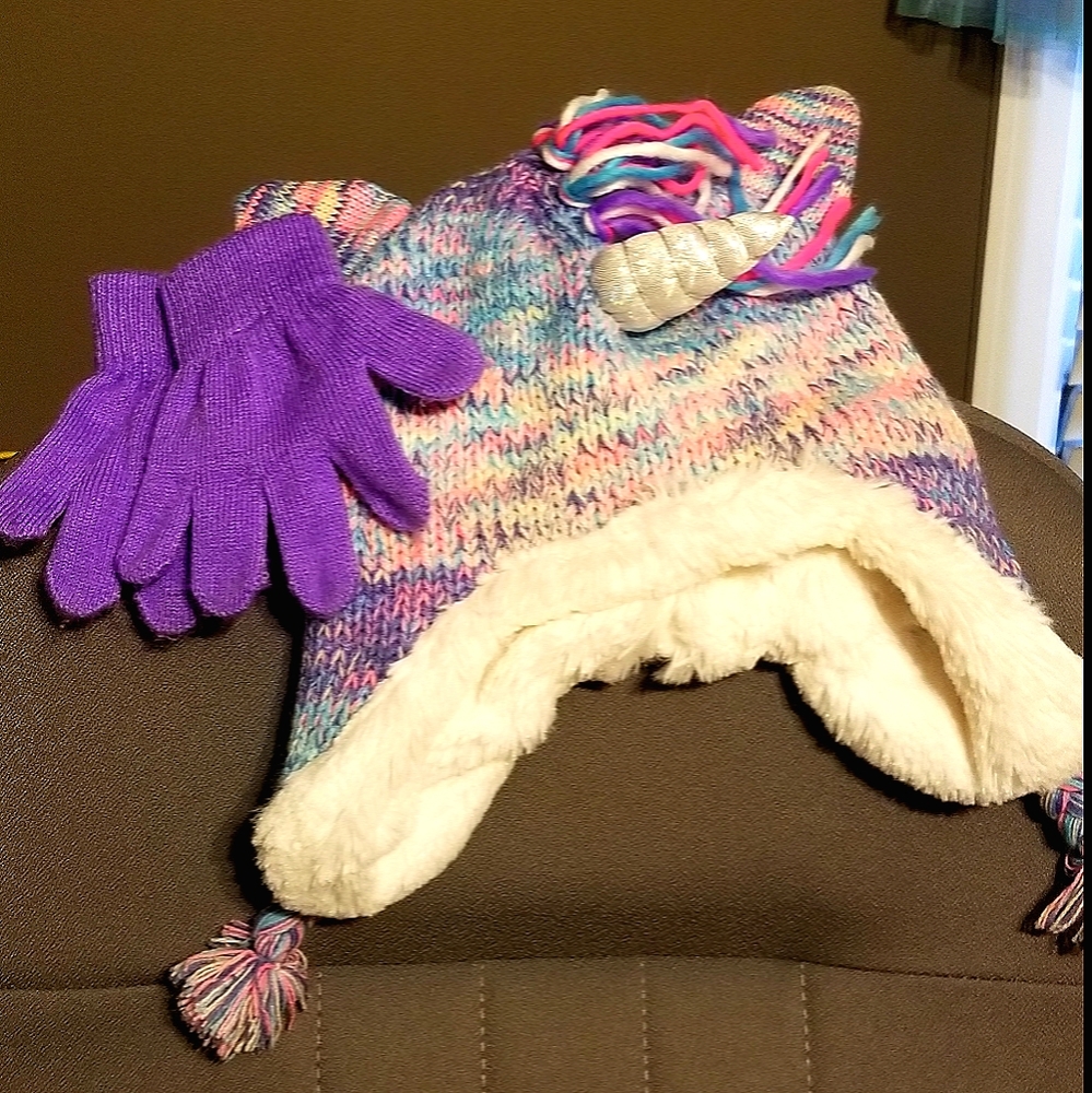 Girls winter unicorn winter hat/glove set
